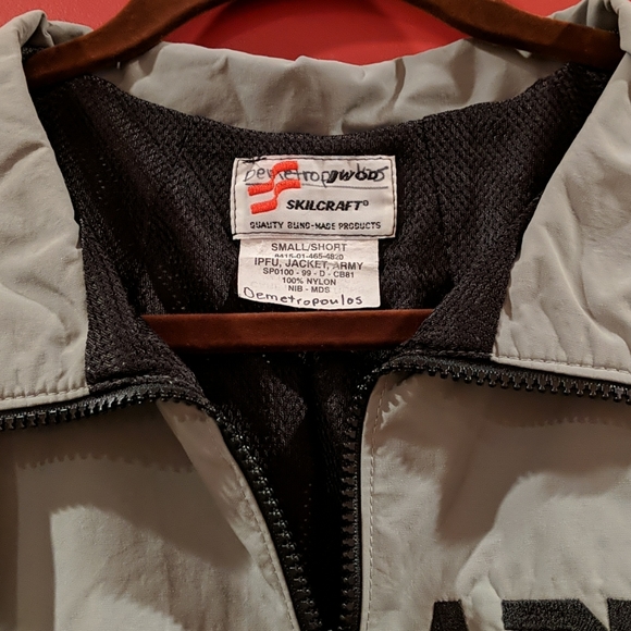 Women's jacket - Picture 2 of 3